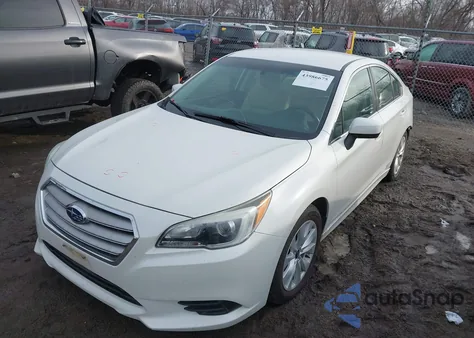 2015 Subaru Legacy 2.5I Premium z USA, uszkodzony, nr VIN 4S3BNBC66F3045022